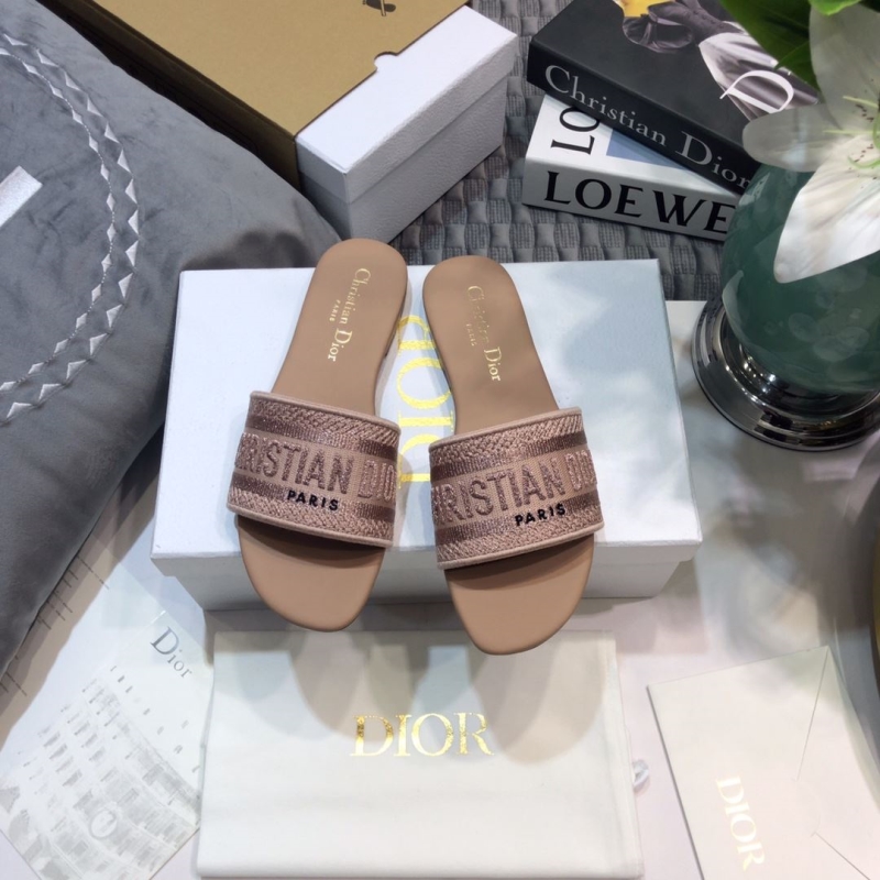 ch**an D*or slippers